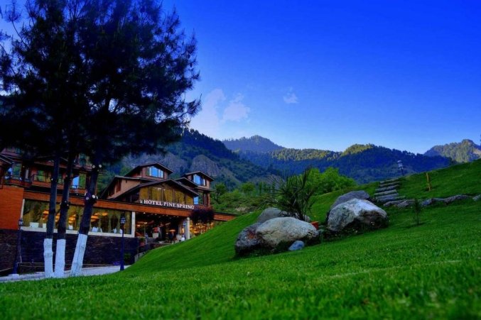 2N Srinagar 1N Pahalgam 1N Gulmarg 1N Srinagar Houseboat (5N6D) 